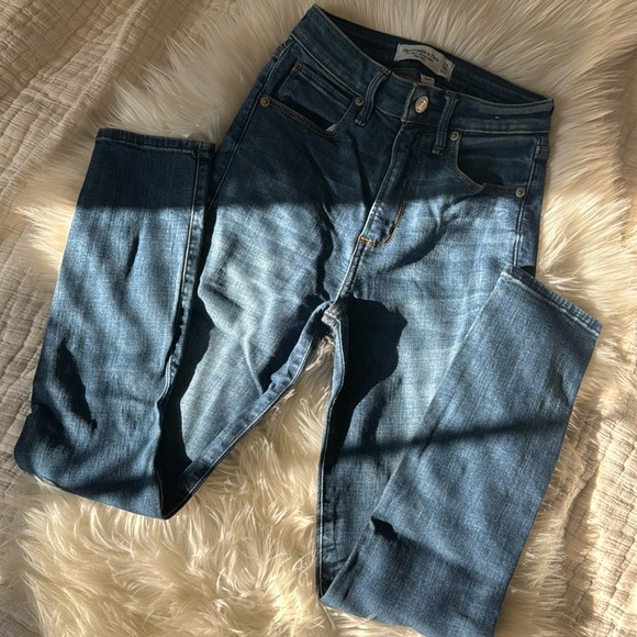 A b e r c r o m b i e & F i t c h • Curve love super skinny ankle high rise jean - Picture 1 of 5